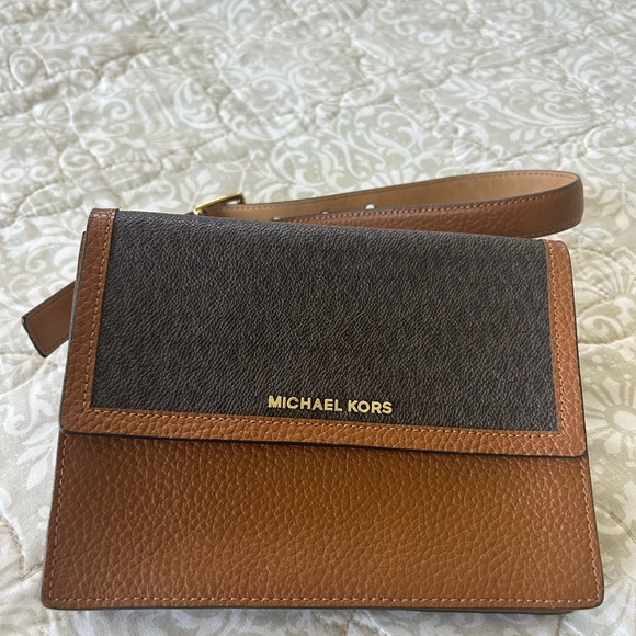 NNT Michael Kors belt bag - Picture 2 of 3